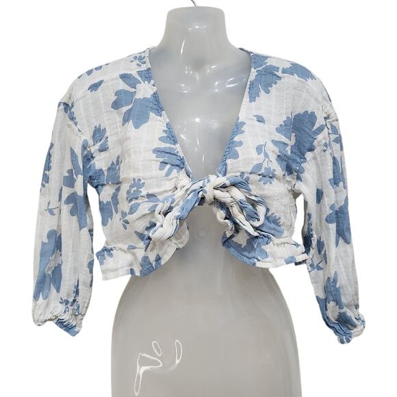 American Eagle Floral V-Neck Tie Front Crop Top 3/4 Sleeve White Blue Size XS - Picture 1 of 10